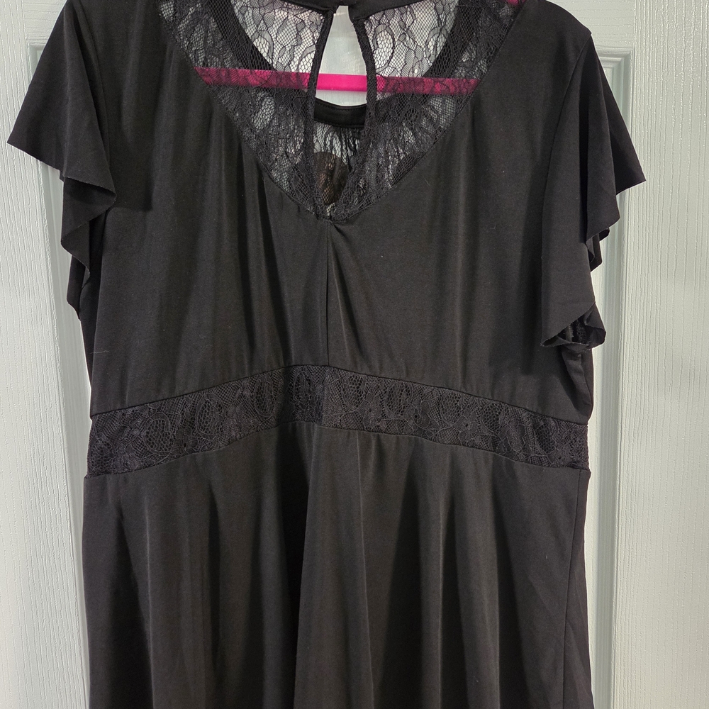 EUC Torrid Studio Knit Crew Neck Lace Inset Short Sleeve Peplum Top- Size 2x - Picture 8 of 11